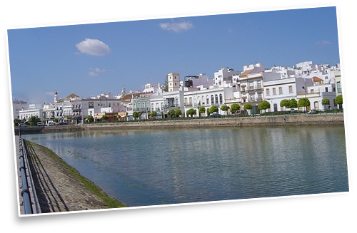 Vista panorámica de Ayamonte desde la dársena.